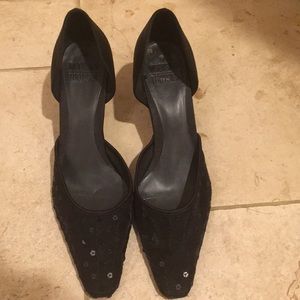 Black 3 inch heals